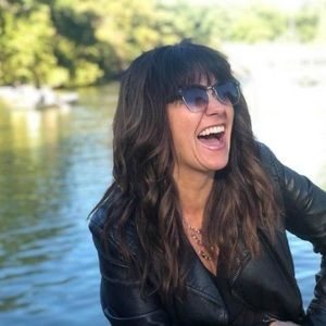 Meet your Posher, Carla